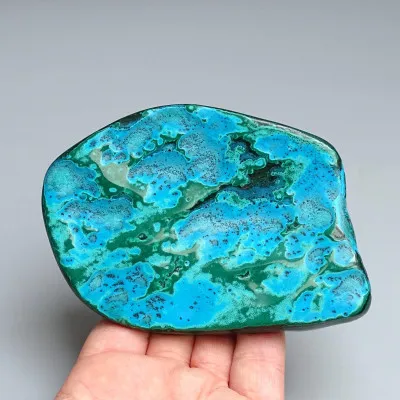 Malachit - chryzokol přírodní leštěný 274g, Kongo | MINERALS-STONES®