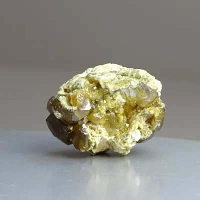 Granát grosulár krystaly v hornině 32,2g, Mali