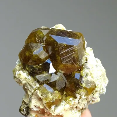 Garnet grossular crystals in rock 32.2g, Mali | MINERALS-STONES