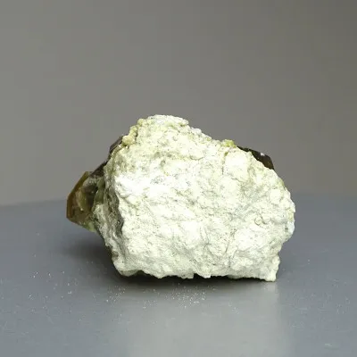 Granát grosulár krystaly v hornině 60,9g, Mali | MINERALS-STONES®
