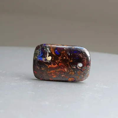 Australischer Opal-Cabochon gebohrt 5,8g | MINERALS-STONES