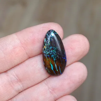 Australischer Opal, polierter Cabochon, 3,4 g | MINERALS-STONES