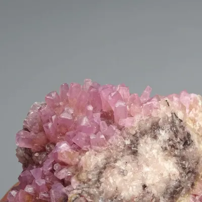 Kobaltcalcitkristalle im Gestein, 91g, Marokko |Minerals-stones
