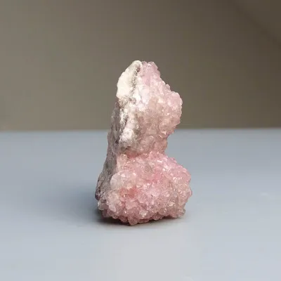 Kobaltokalcit krystaly v hornině 71g, Maroko  |MINERALS-STONES®