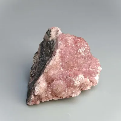 Kobaltokalcit krystaly v hornině 189g, Maroko  |MINERALS-STONES®