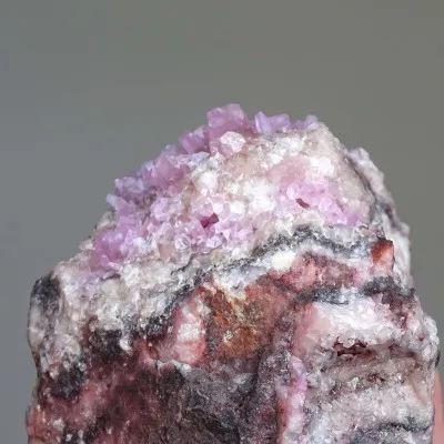 Kobaltcalcitkristalle im Gestein, 303g, Marokko |Minerals-stones