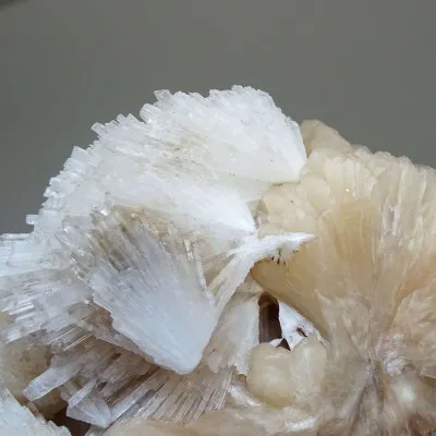 Scolecite on stilbite druse 1226g, India | Minerals-Stones