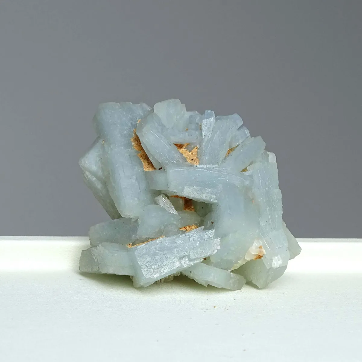 Baryt modrý přírodní minerál v hornině 123g, Maroko