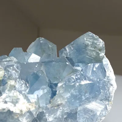 Celestin-Kristalle, Druse, 1005g, Madagaskar | Minerals-Stones