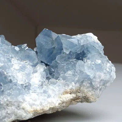 Celestin-Kristalle, Druse 1005g, Madagaskar | Minerals-Stones