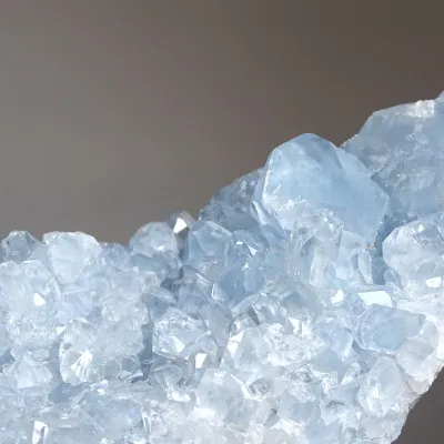 Celestýn krystaly drúza 512g, Madagaskar | Minerals-Stones