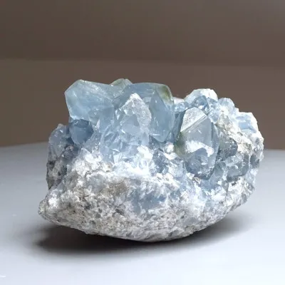 Celestýn krystaly drúza 808g, Madagaskar | Minerals-Stones