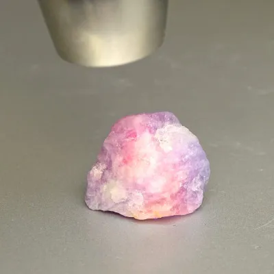 Hackmanit natürlicher Kristall 7,3g, Afghanistan | Minerals-stones