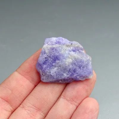 Hackmanite natural crystal 7.9g, Afghanistan | Minerals-stones