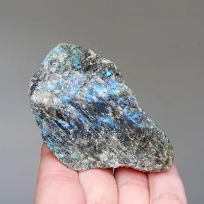 Labradorite natural unpolished 178g, Madagascar | MINERALS-STONES
