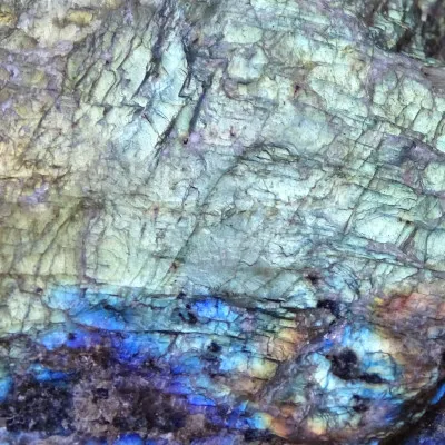 Labradorit přírodní neleštěný 492g, Madagaskar | MINERALS-STONES®