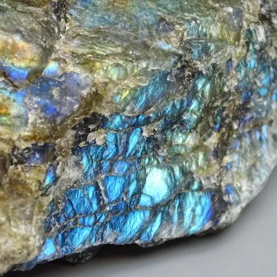 Labradorit, natürlich, unpoliert 257g, Madagaskar | MINERALS-STONES