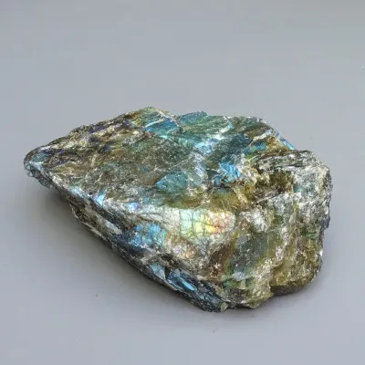 Labradorit, natürlich, unpoliert 257g, Madagaskar | MINERALS-STONES