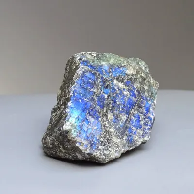 Labradorite natural unpolished 311g, Madagascar | MINERALS-STONES