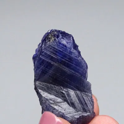 Tanzanit surový minerál 13,7g, Tanzánie | MINERALS-STONES