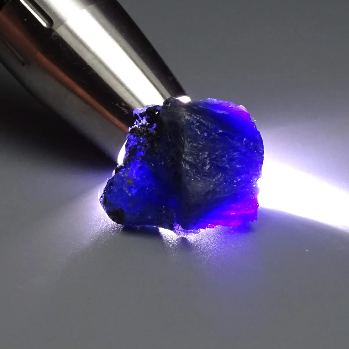 Tanzanit surový minerál 28,6g, Tanzánie | MINERALS-STONES
