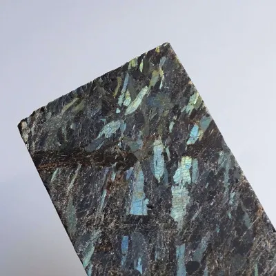 Nuummit přírodní minerál plát 100,8g, Grónsko | Minerals-stones