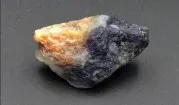 Sonnenstein mit Iolith – natürliche und Sammlermineralien