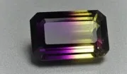 Ametrin  ein Mineral mit einer Kombination aus violetten und gelben Farben