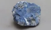 Dumortierit – ein natürliches Mineral aus der Borosilikatgruppe
