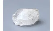 Fenakit – přírodní nesosilikátový minerál s obsahem beryllia