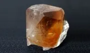 Topaz – přírodní a sběratelské drahokamy