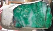 Jadeit – přírodní minerály a leštěné kameny