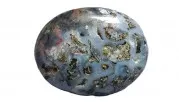 Jasper – natürliche Mineralien und polierte Steine