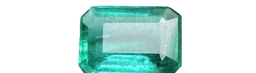 Smaragd grüner Beryll Edelstein | MINERALS-STONES